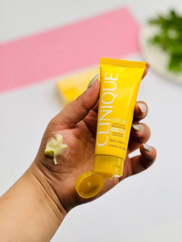 ضدآفتاب کلینیک SPF 40 مدل Super City Block