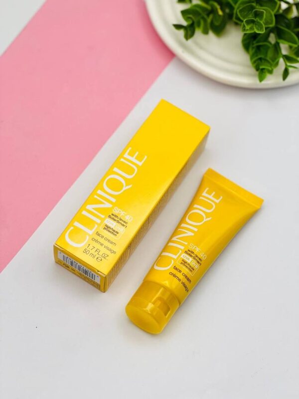 ضدآفتاب کلینیک SPF 40 مدل Super City Block - Image 2