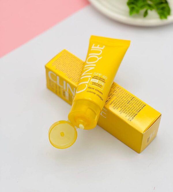 ضدآفتاب کلینیک SPF 40 مدل Super City Block - Image 3